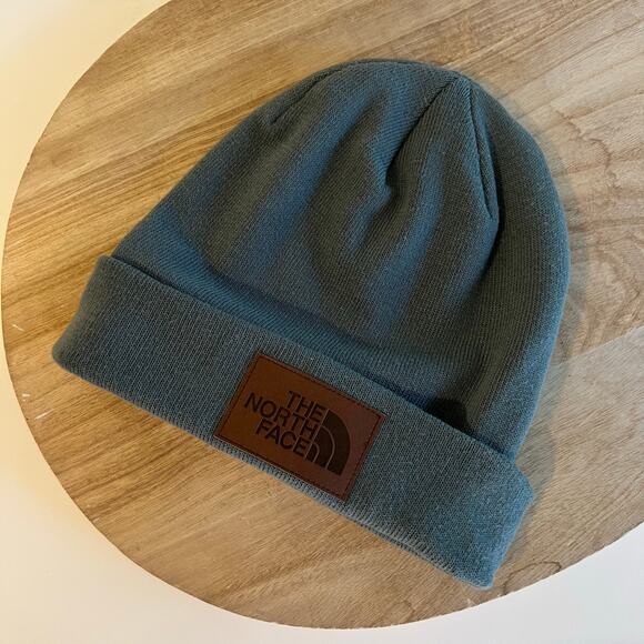 The North Face Teal Blue Fold Over Leather Logo Unisex Beanie Hat - Picture 6 of 6